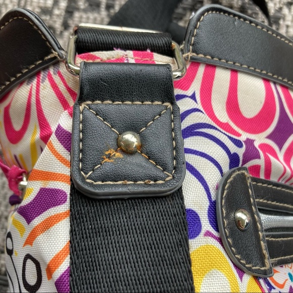 Lily Bloom Flower Crossbody - Picture 13 of 13